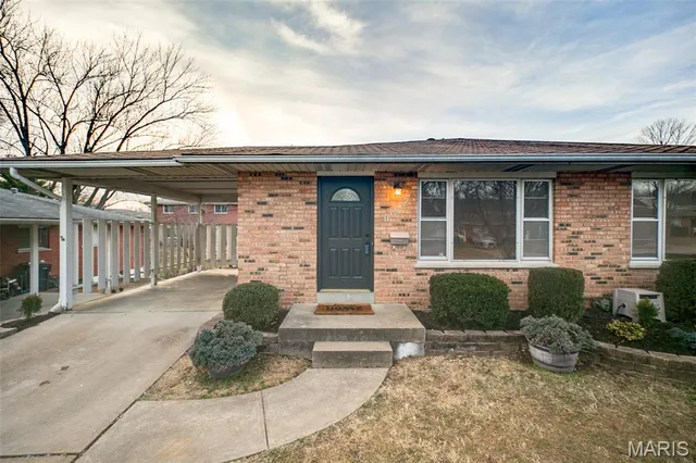 $1,400 | 10235 Jeffleigh Lane, St. Louis, MO 63123