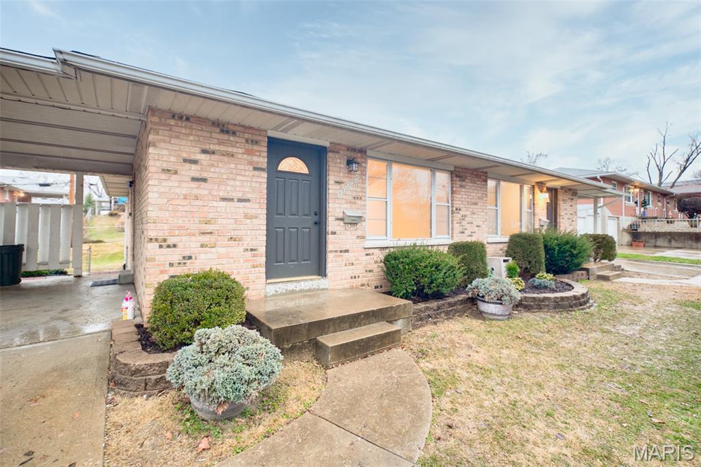 10235 Jeffleigh Lane St. Louis, MO 63123 - Photo 31 of 33