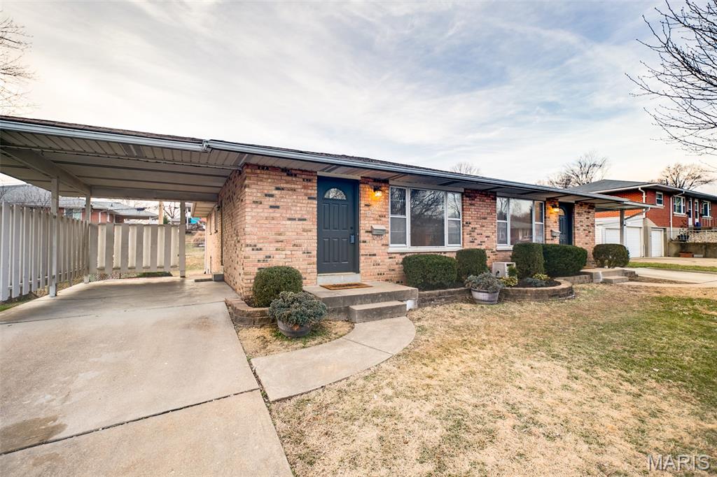 10235 Jeffleigh Lane St. Louis, MO 63123 - Photo 5 of 33