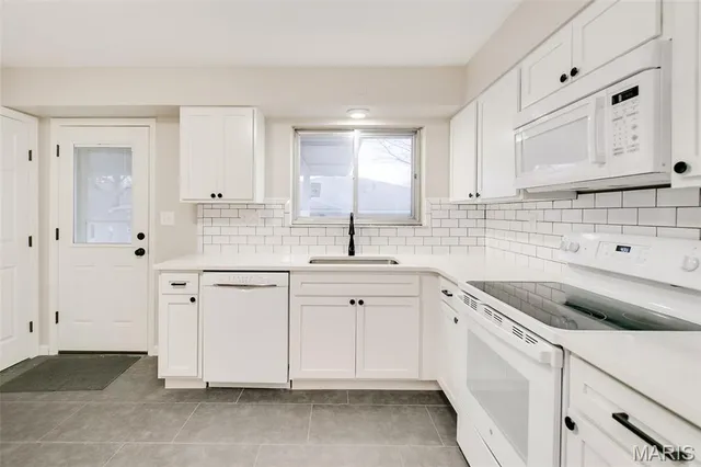 $1,400 | 10235 Jeffleigh Lane, St. Louis, MO 63123