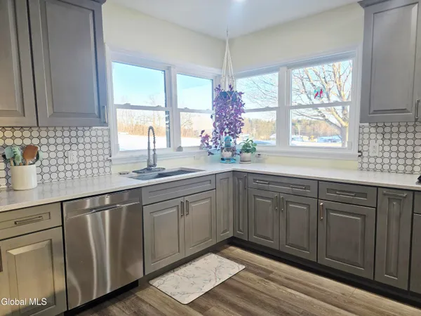 $550,000 | 730 Mc Kay Road, Amsterdam, NY 12010