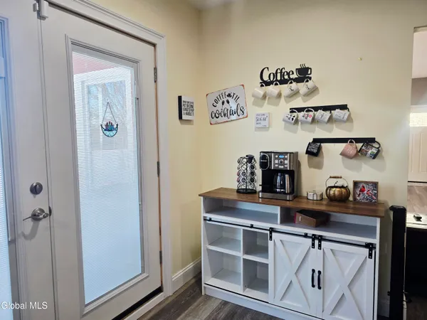 $550,000 | 730 Mc Kay Road, Amsterdam, NY 12010