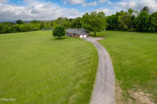 $550,000 | 730 Mc Kay Road, Amsterdam, NY 12010