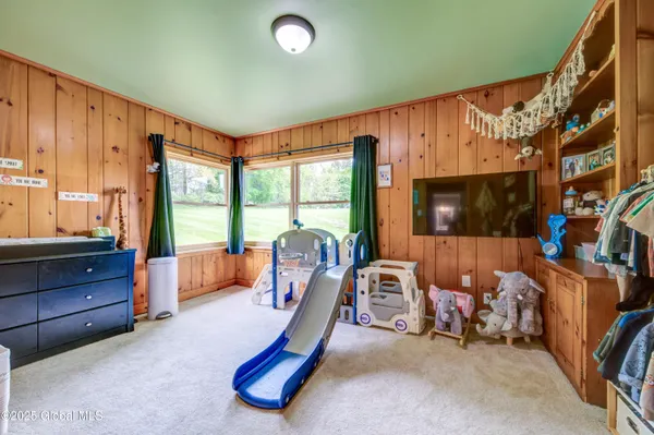 $550,000 | 730 Mc Kay Road, Amsterdam, NY 12010