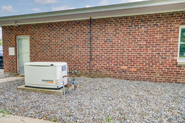 $550,000 | 730 Mc Kay Road, Amsterdam, NY 12010