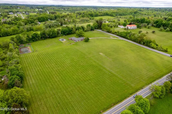 $550,000 | 730 Mc Kay Road, Amsterdam, NY 12010