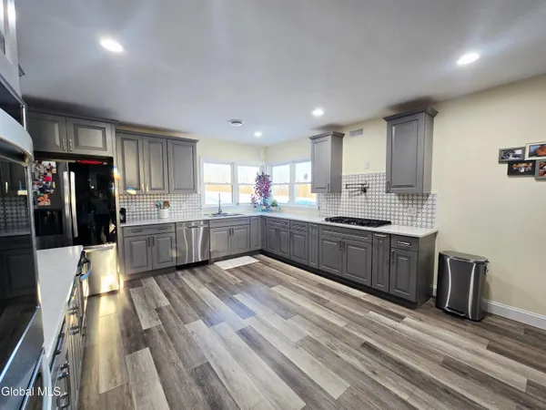 $550,000 | 730 Mc Kay Road, Amsterdam, NY 12010