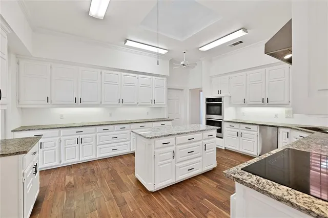 $725,000 | 2253 Hollyhill Lane, Denton, TX 76205