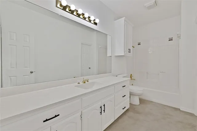 $725,000 | 2253 Hollyhill Lane, Denton, TX 76205