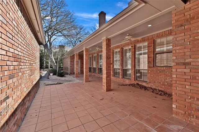 $725,000 | 2253 Hollyhill Lane, Denton, TX 76205