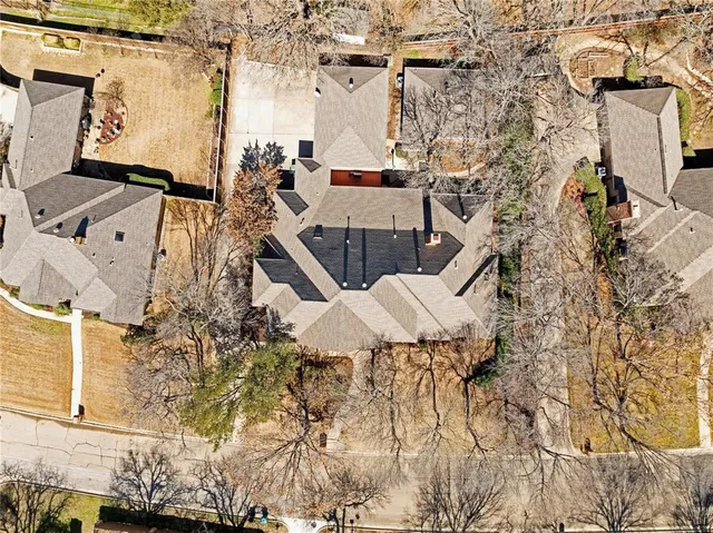 $725,000 | 2253 Hollyhill Lane, Denton, TX 76205