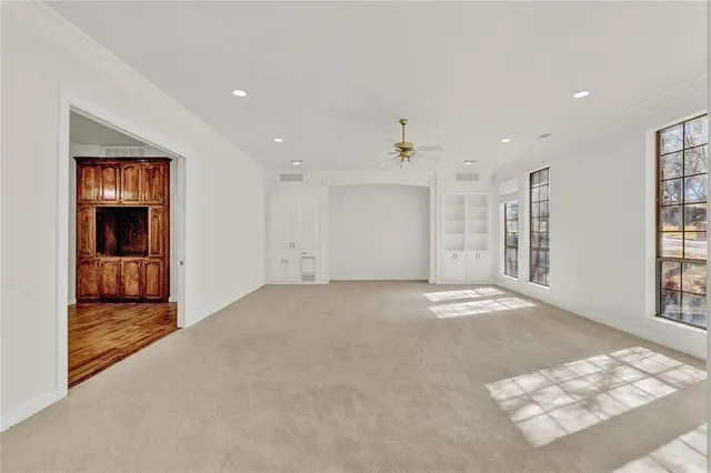 $725,000 | 2253 Hollyhill Lane, Denton, TX 76205