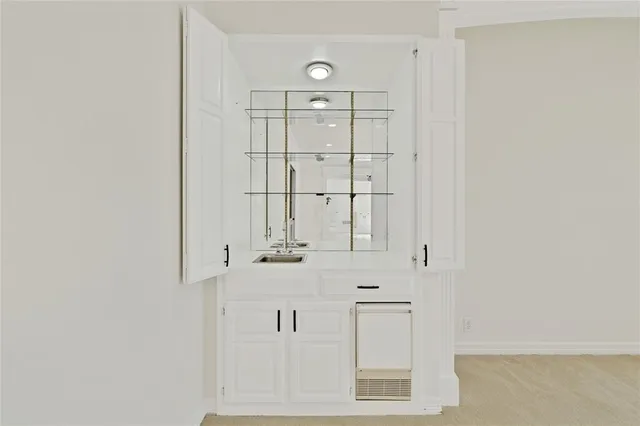 $725,000 | 2253 Hollyhill Lane, Denton, TX 76205