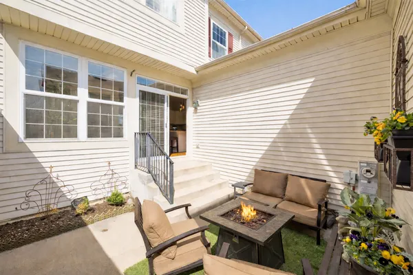 $650,000 | 2715 Langley Circle, Glenview, IL 60026