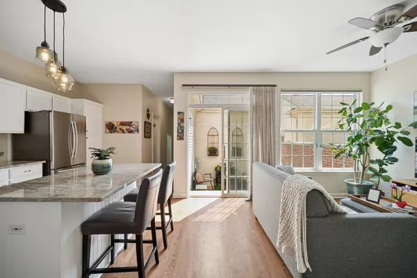 $650,000 | 2715 Langley Circle, Glenview, IL 60026