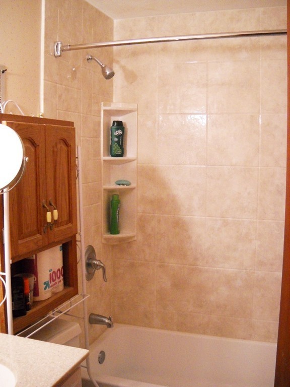83 R Hobart Street, Unit A5 Danvers, MA 01923 - Photo 4 of 9 Gallery Image 4