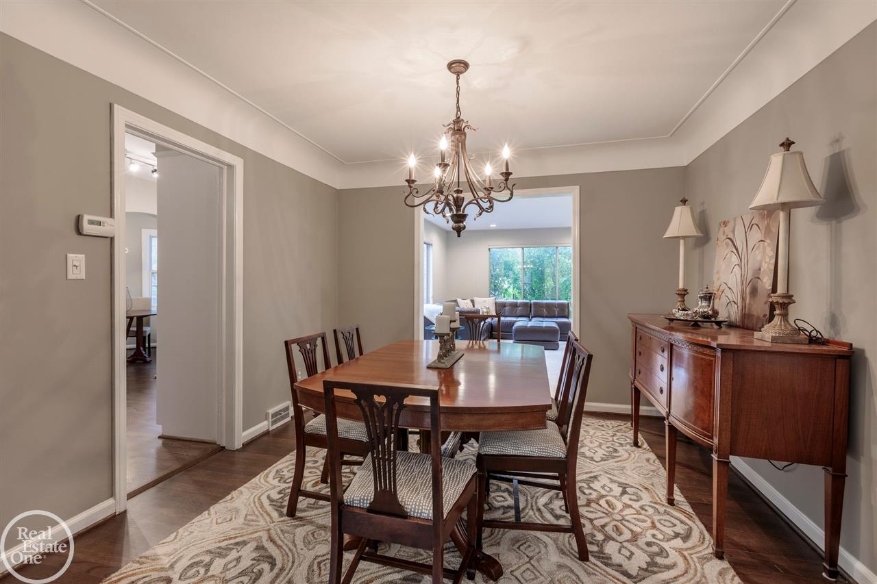 1901 Severn Road Grosse Pointe, MI 48236 - Photo 8 of 37 Dining room