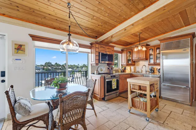 $375,000 | 1039 Hillsboro Mile, Unit 22, Hillsboro Beach, FL 33062