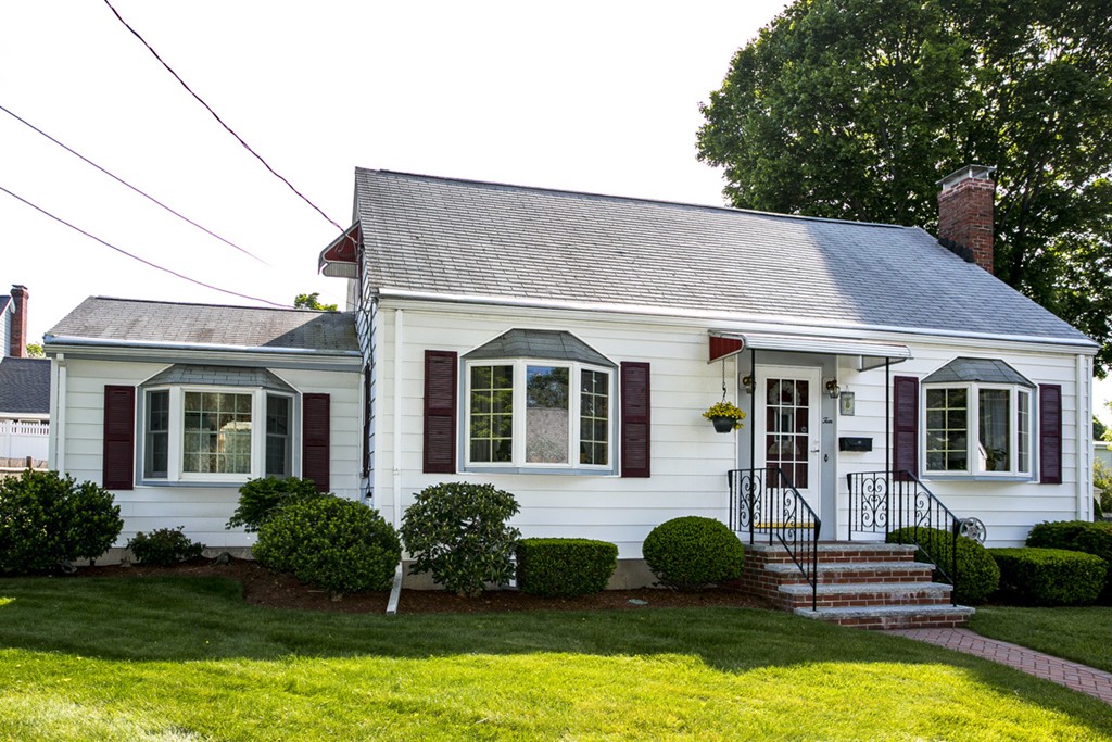 10 Bonad Road Stoneham, MA 02180 - Photo 2 of 27 Gallery Image 2