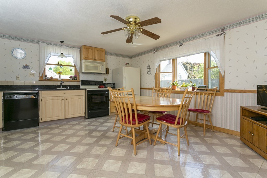 10 Bonad Road Stoneham, MA 02180 - Photo 4 of 27 Gallery Image 4