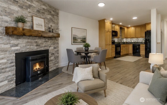 25014 Lake Fenwick Road, Unit 28 Kent, WA 98032 - Photo 11 of 35