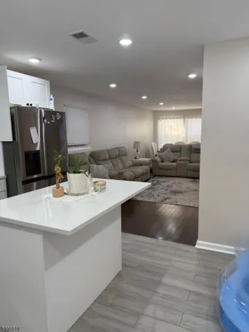 $3,500 | 342 South 20th Street, Newark, NJ 07103