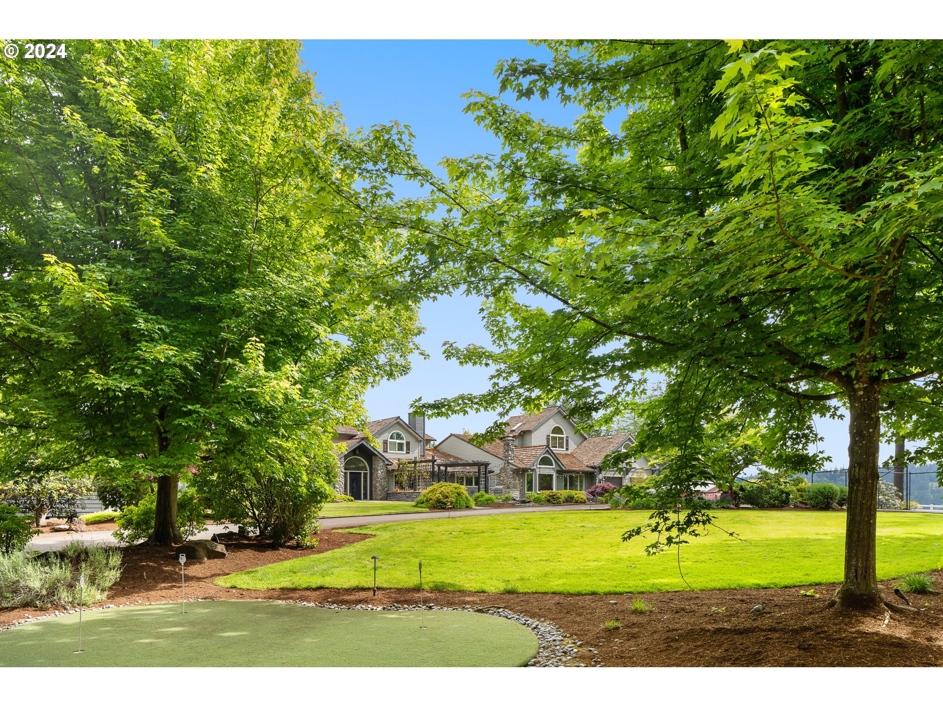 24121 Southwest Newland Road Wilsonville, OR 97070 - Photo 5 of 46 Gallery Image 5