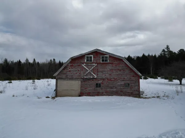 $169,000 | 339 Houlton Road, Mattawamkeag, ME 04459
