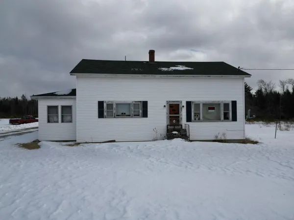$169,000 | 339 Houlton Road, Mattawamkeag, ME 04459