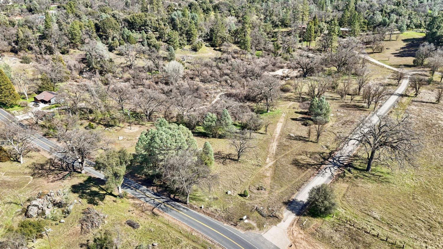 5128 Darrah Road Mariposa, CA 95338 - Photo 2 of 12