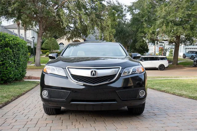 a view of a back yard of the house