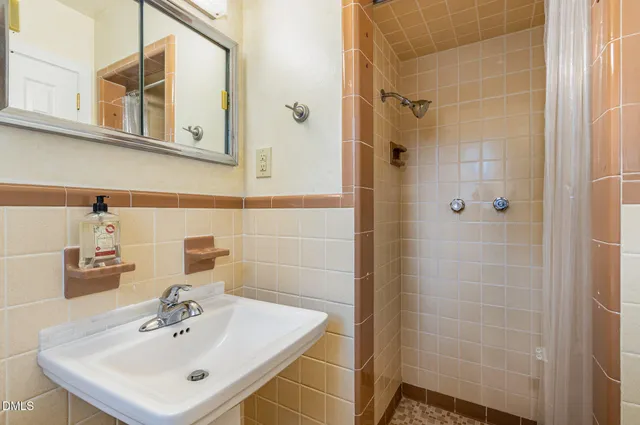 $1,000,000 | 1009 Westwood Drive, Raleigh, NC 27607