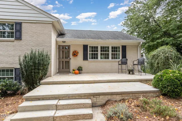 $1,000,000 | 1009 Westwood Drive, Raleigh, NC 27607