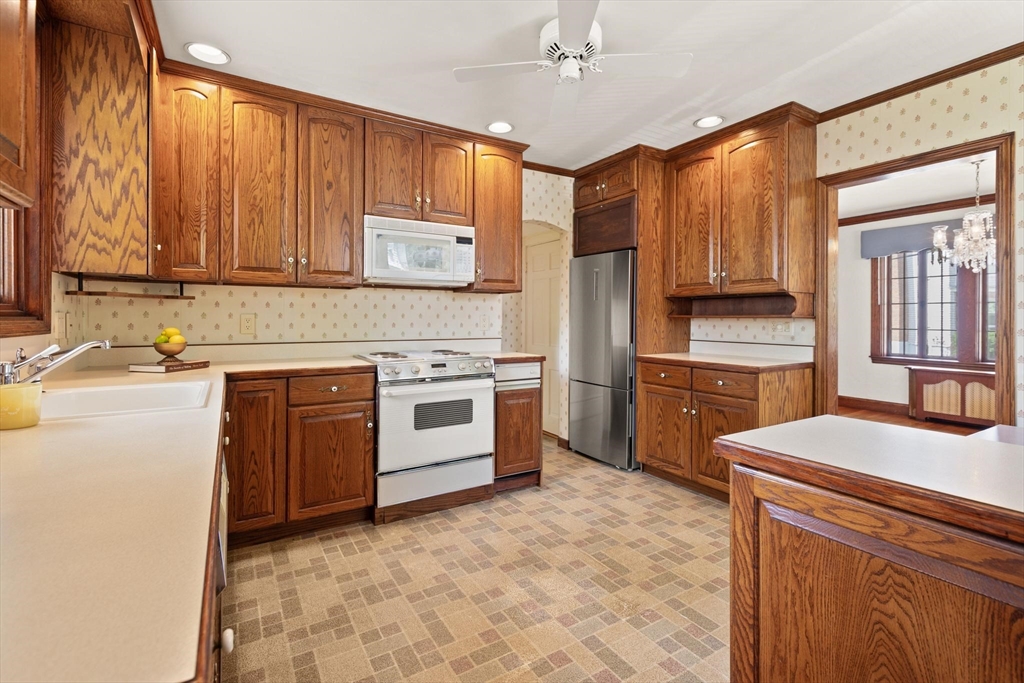 9 Mayfield Road Belmont, MA 02478 - Photo 25 of 42