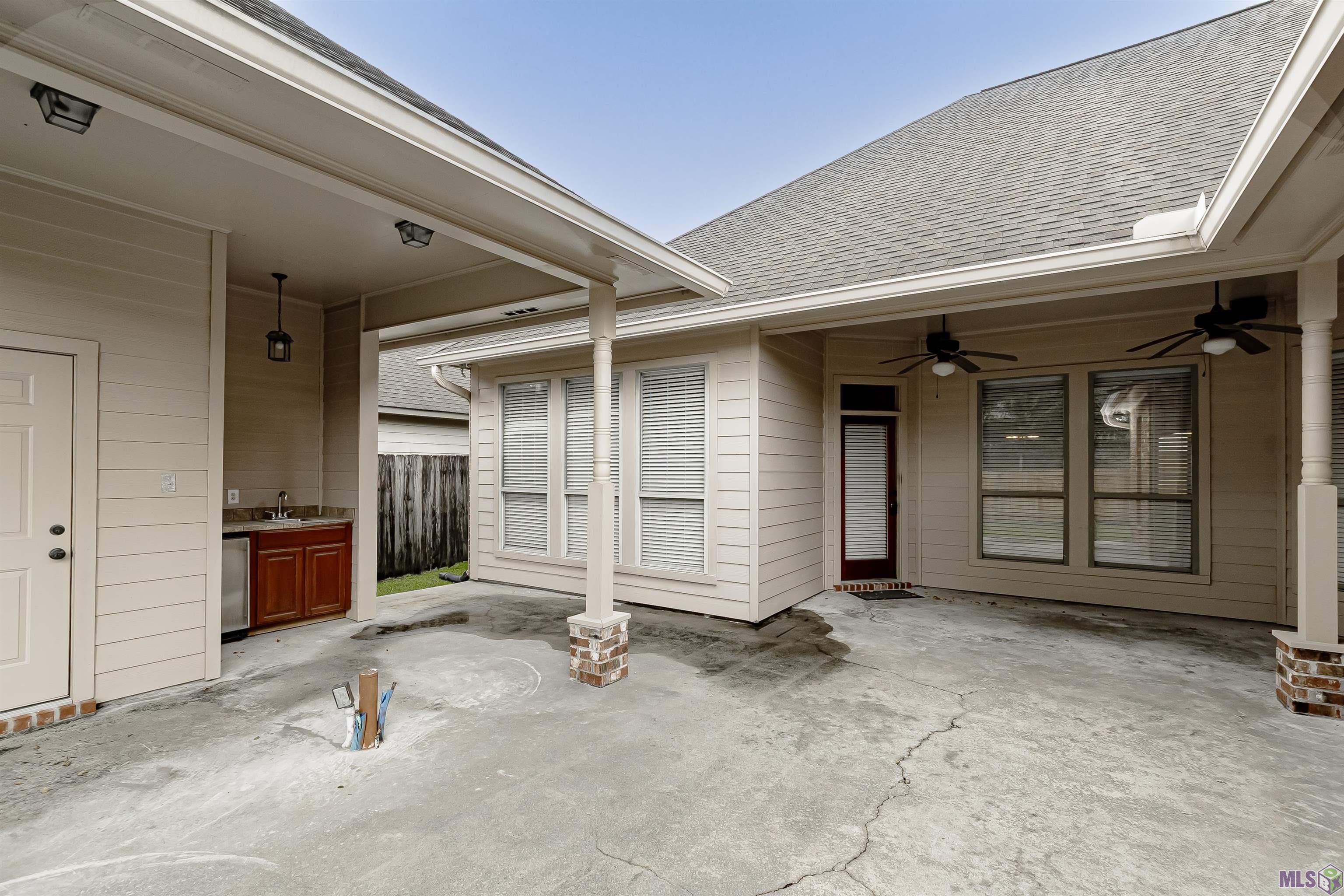 8601 Foxfield Drive Baton Rouge, LA 70809 - Photo 19 of 20