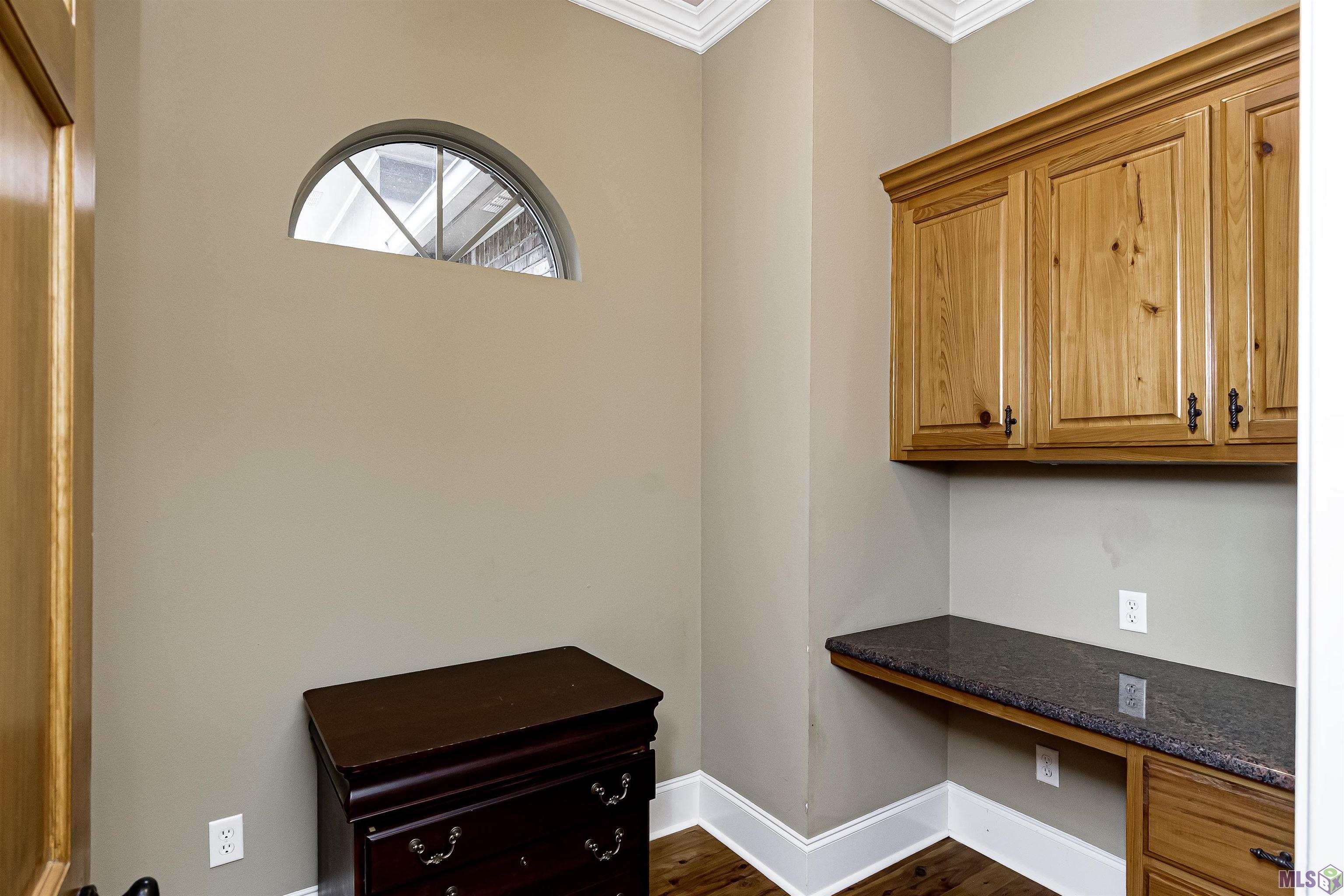 8601 Foxfield Drive Baton Rouge, LA 70809 - Photo 8 of 20 Office