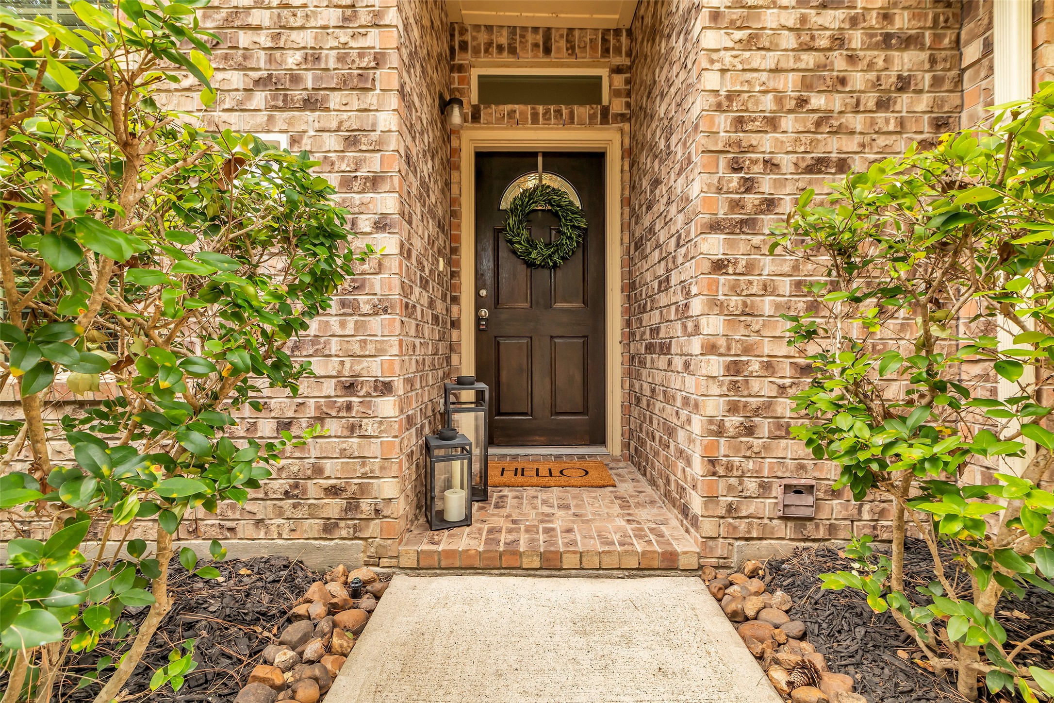 3807 Springcrest Lane Montgomery, TX 77356 - Photo 3 of 31 a front view of a building