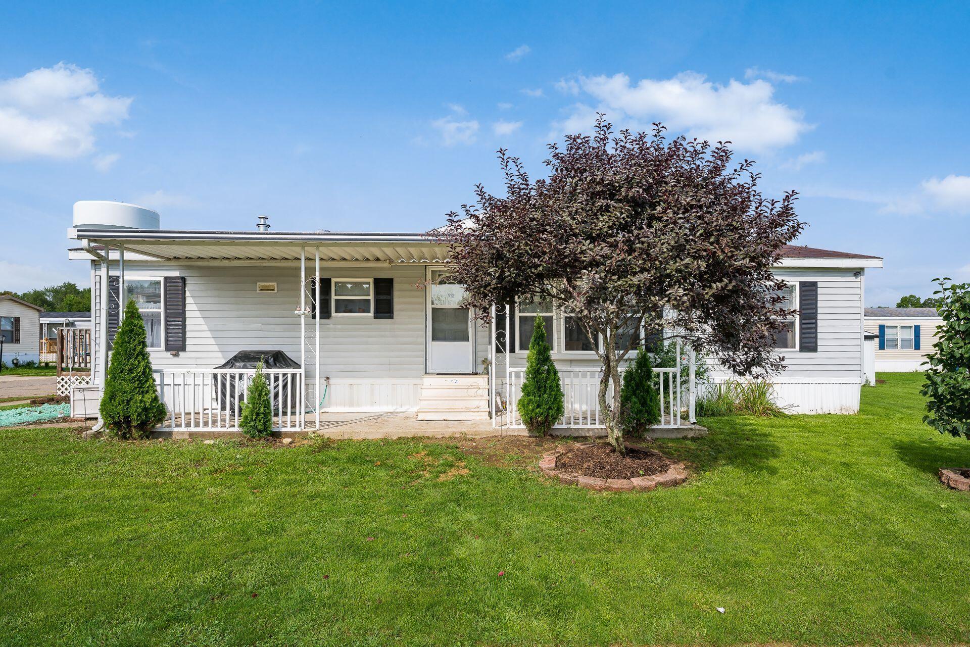 512 Michael Road Pataskala, OH 43062 - Photo 1 of 39