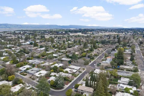 $3,698,000 | 829 Talisman Drive, Palo Alto, CA 94303