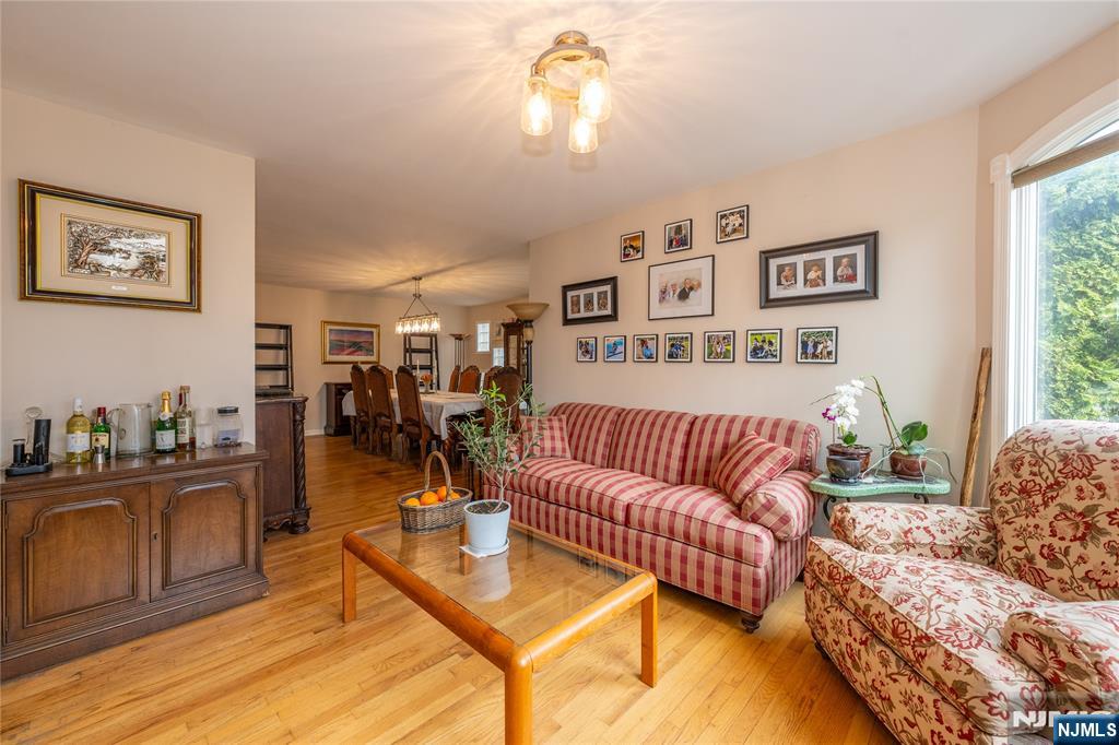 35 Turnberry Road Little Falls, NJ 07424 - Photo 6 of 41