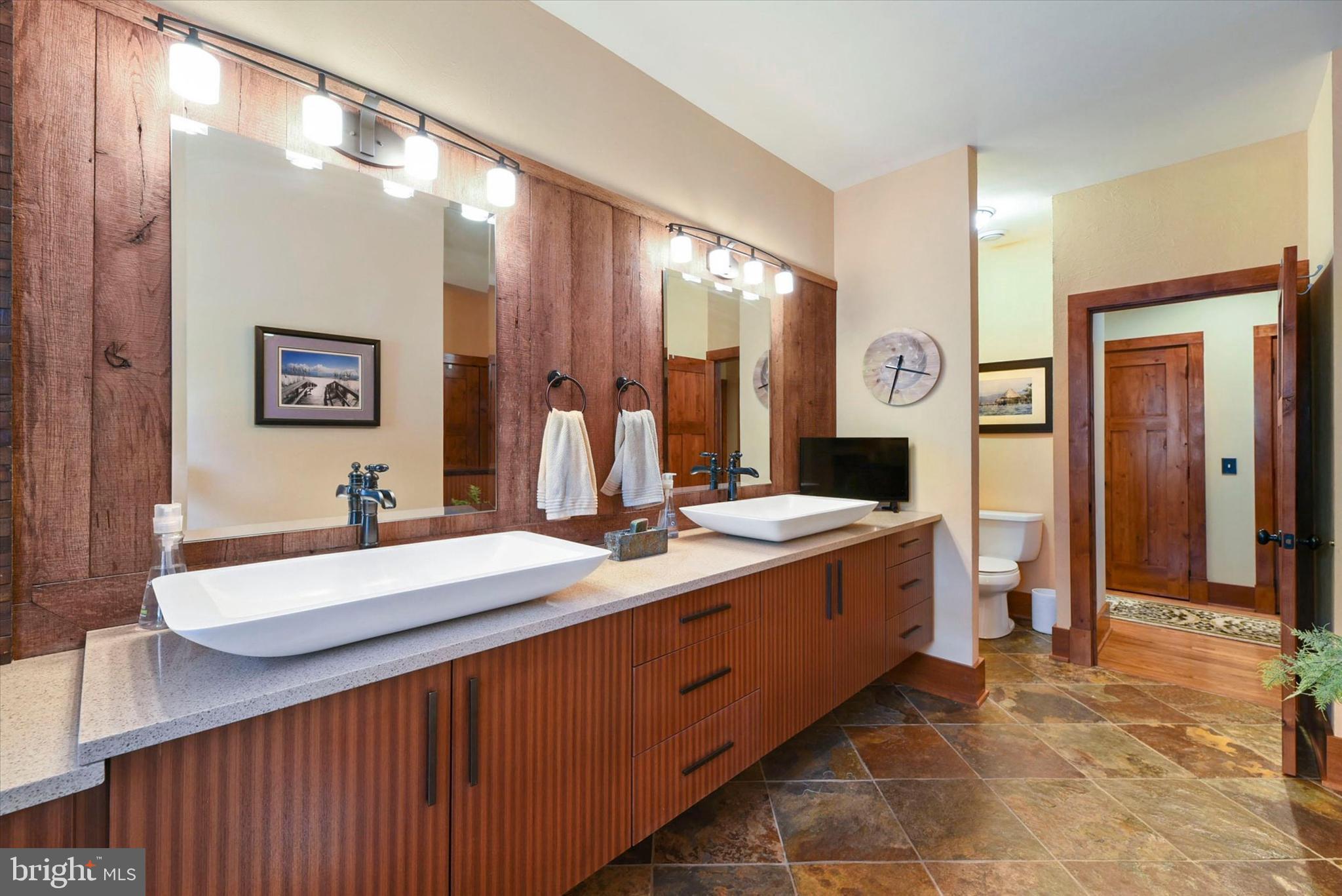 6715 Newstead Lane Baltimore, MD 21209 - Photo 20 of 57