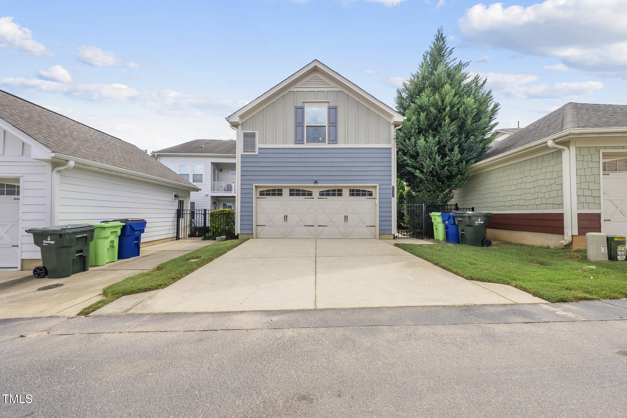 5532 Wade Park Boulevard Raleigh, NC 27607 - Photo 29 of 34 Garage with Large Parking Pad