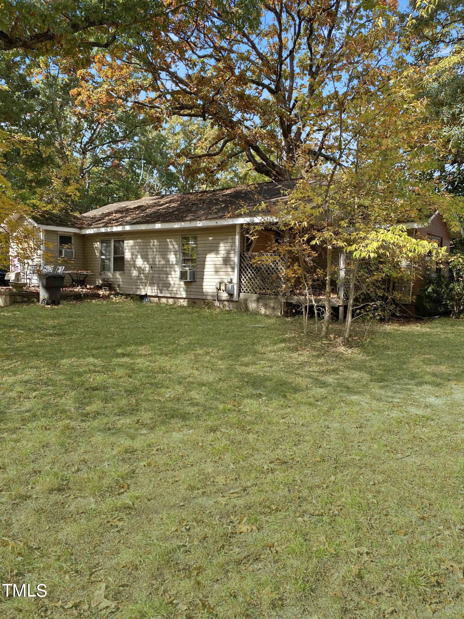 1319 Penny Road High Point, NC 27265 - Photo 3 of 6 IMG_4109