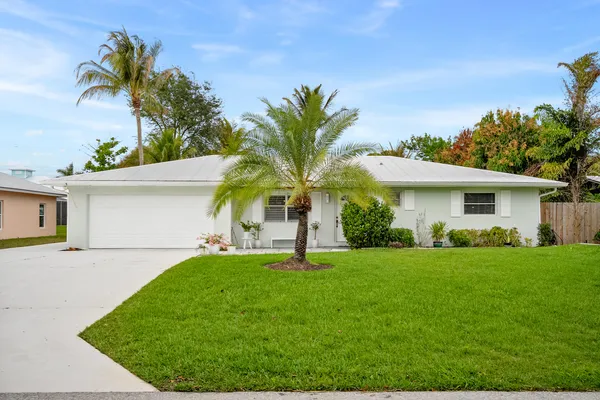 $725,000 | 4729 Southeast Bayshore Terrace, Stuart, FL 34997