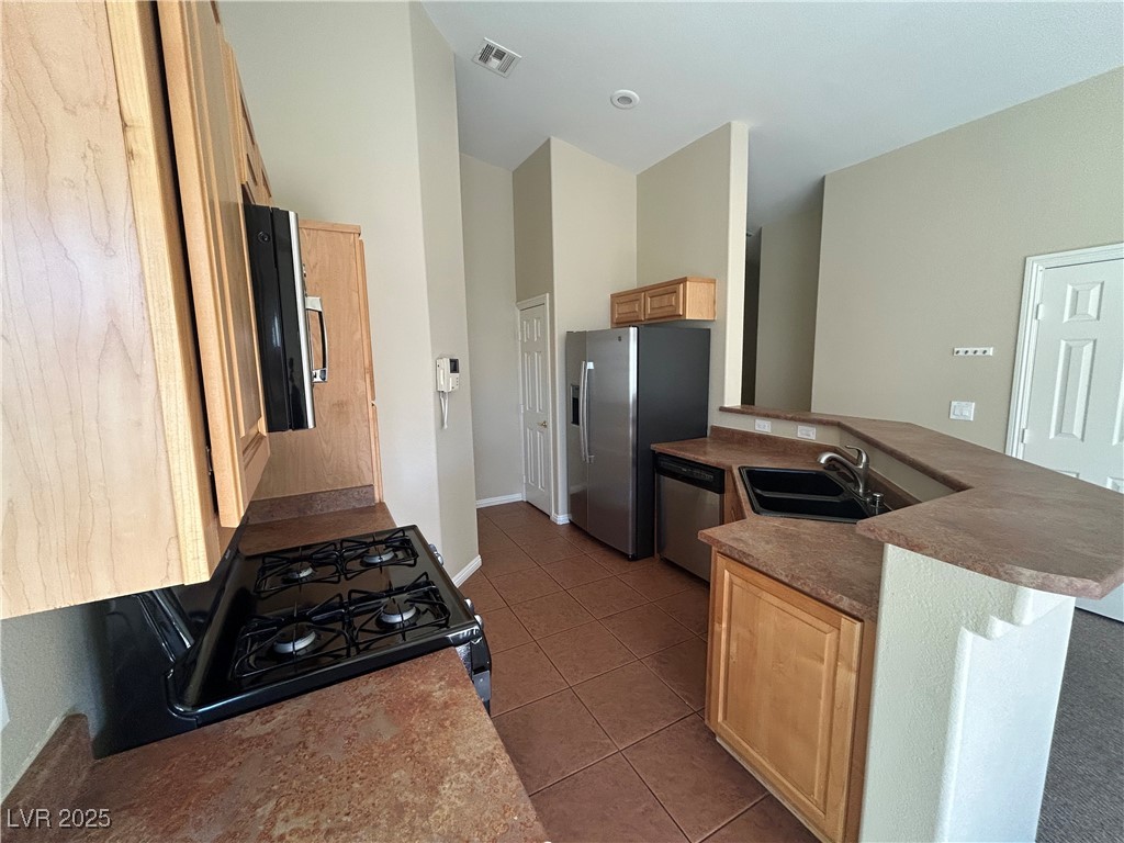 8668 Tom Noon Avenue, Unit 101 Las Vegas, NV 89178 - Photo 4 of 21