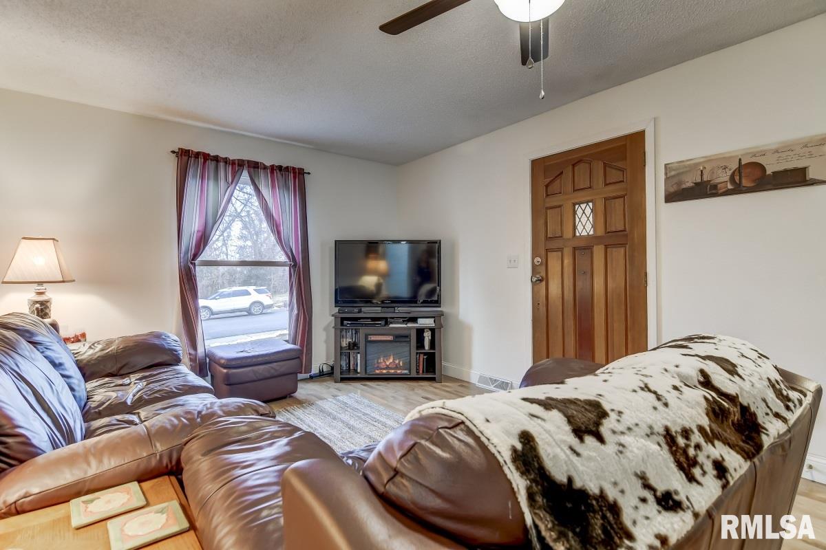 3 Mesa Road Springfield, IL 62702 - Photo 30 of 35