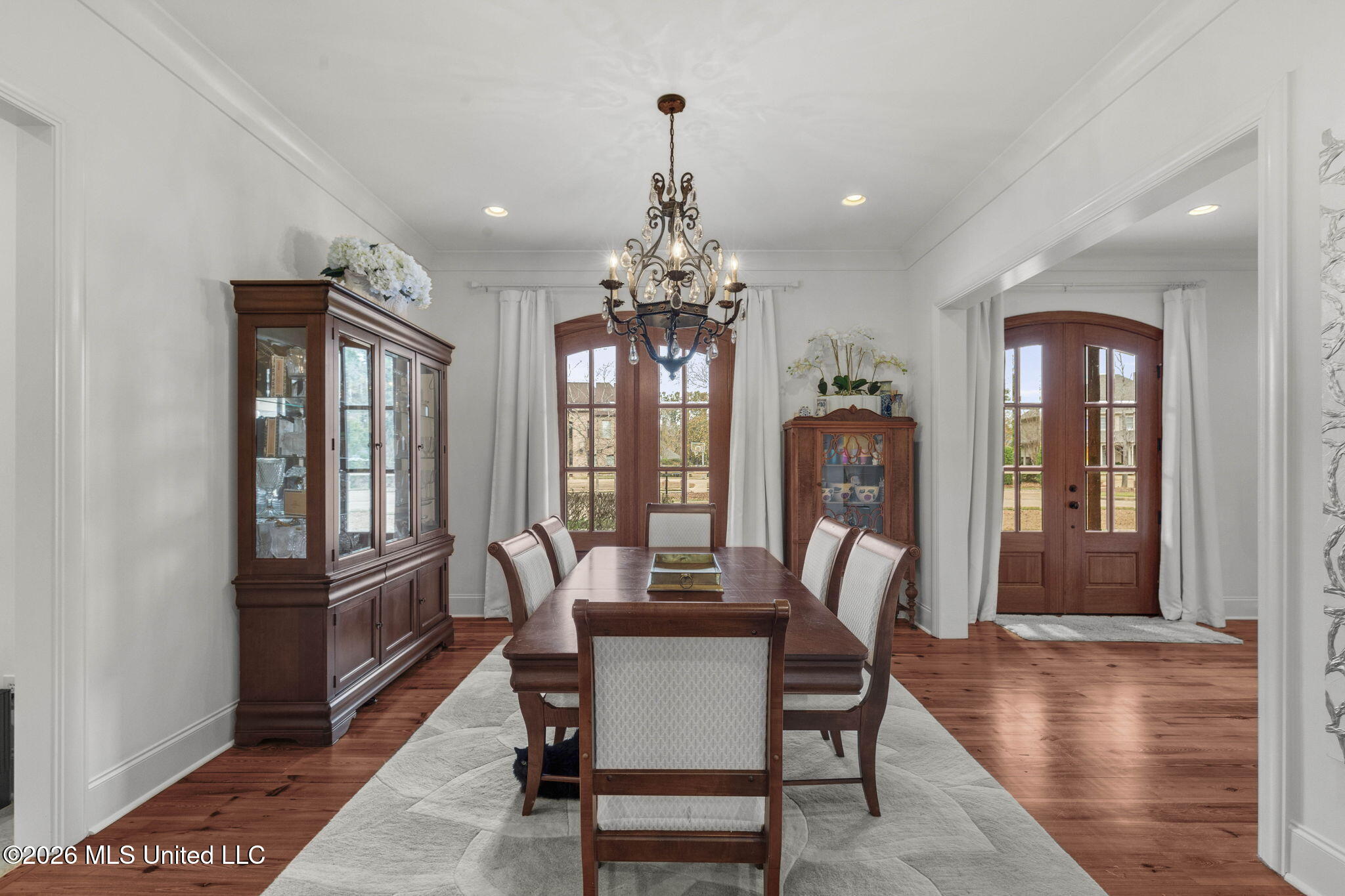 113 Carlton Boulevard Ridgeland, MS 39157 - Photo 12 of 82 Light Filled Dining Room