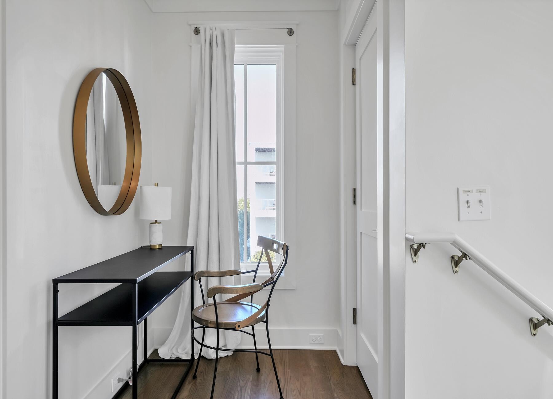 76 North Winston Ln Inlet Beach Inlet Beach, FL 32461 - Photo 39 of 69 a dining room with furniture and a mirror