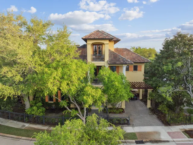 $1,285,000 | 30 Place De La Fontaine, Miramar Beach, FL 32550