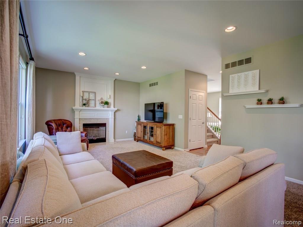 3428 Talbert Circle Rochester Hills, MI 48307 - Photo 16 of 47